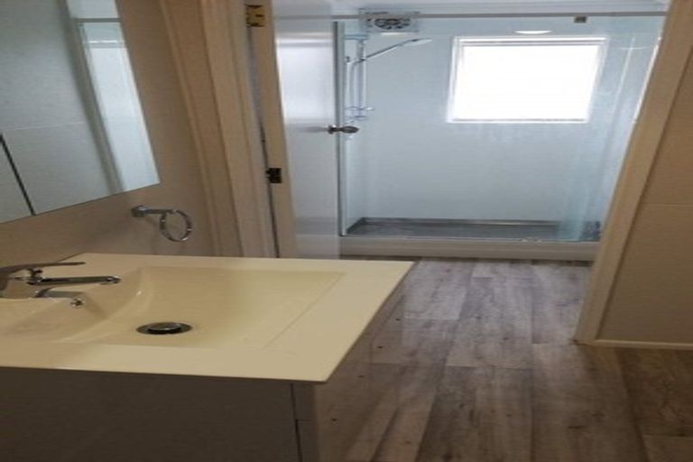 Photo of property in 2/29 Brockworth Place, Riccarton, Christchurch, 8011