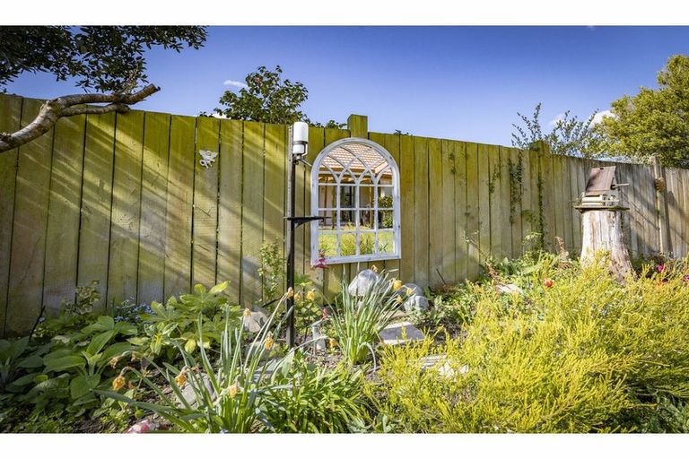 Photo of property in 20 Milesbrook Close, Rangiora, 7400