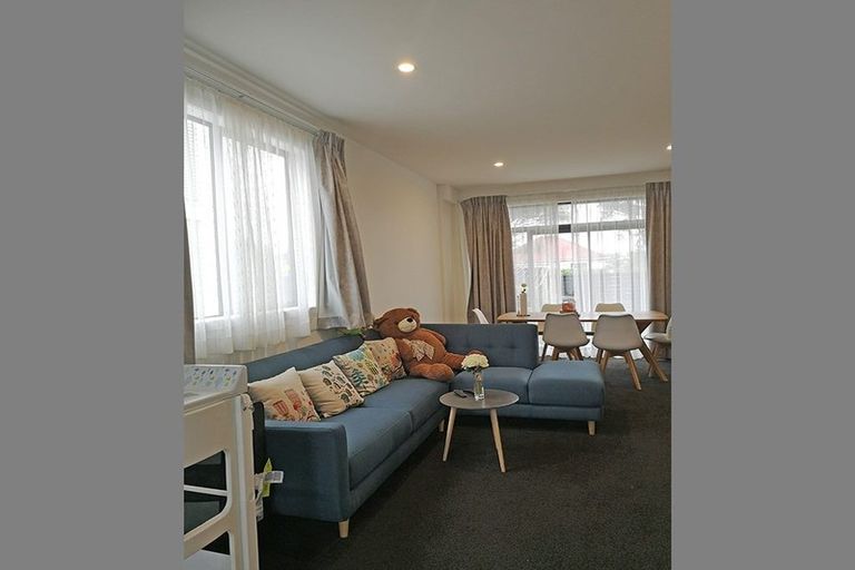 Photo of property in 3/50 Ocean View Road, Northcote, Auckland, 0627