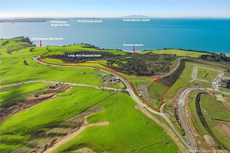 Photo of property in 251 Vaughans Road, Long Bay, Auckland, 0792