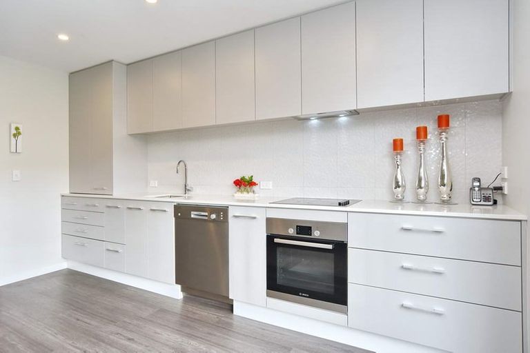 Photo of property in 2/68 Ward Street, Addington, Christchurch, 8024