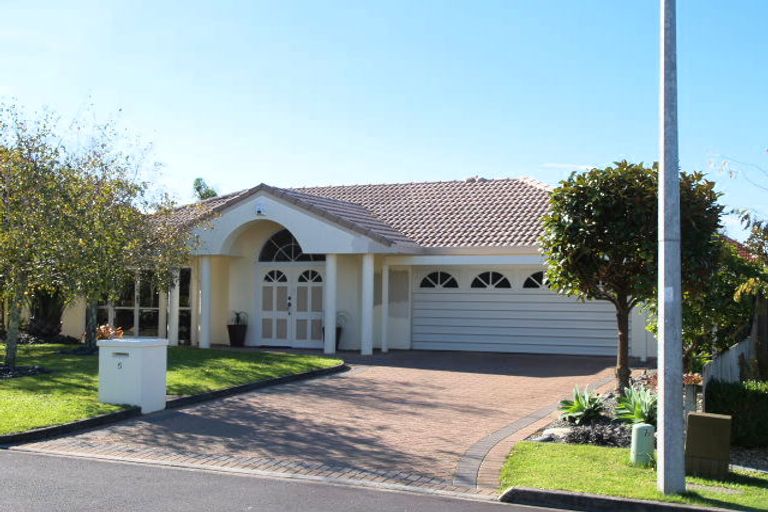 Photo of property in 5 Braystones Place, Northpark, Auckland, 2013