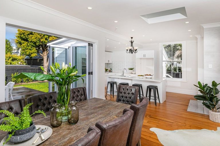 Photo of property in 4 Burgess Road, Devonport, Auckland, 0624