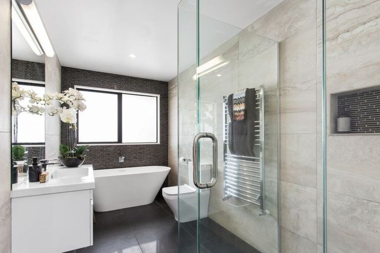 Photo of property in 28 Hawthorne Street, Strowan, Christchurch, 8052