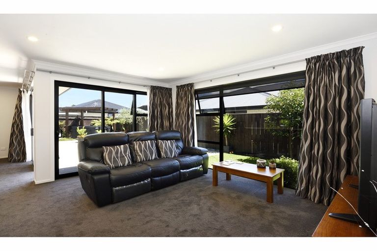 Photo of property in 16 Hart Road, Richmond, 7020