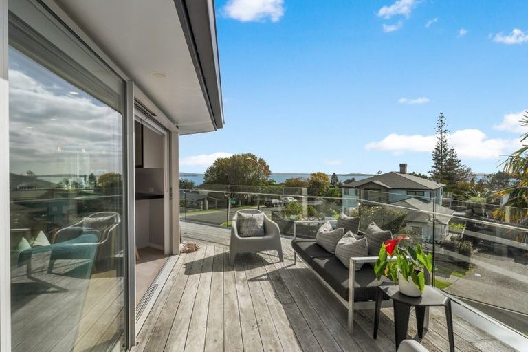 Photo of property in 1/25 Seymour Road, Mellons Bay, Auckland, 2014