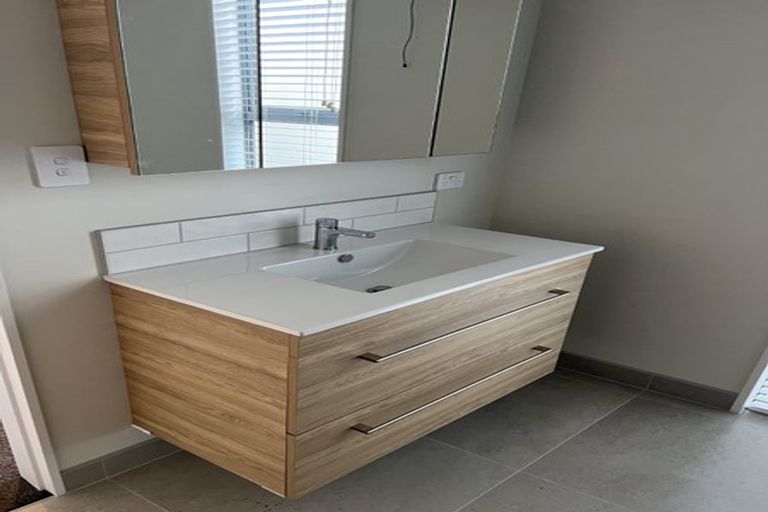 Photo of property in 3/43 Churton Crescent, Taita, Lower Hutt, 5011