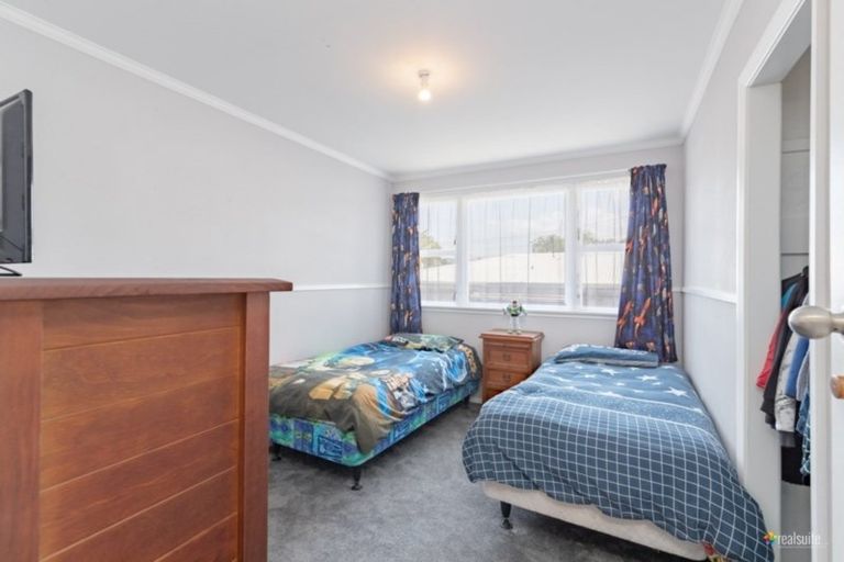 Photo of property in 3 Benge Crescent, Clouston Park, Upper Hutt, 5018