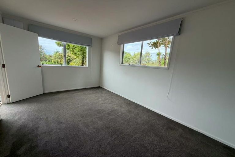 Photo of property in 646 Waitakere Road, Kumeu, 0891