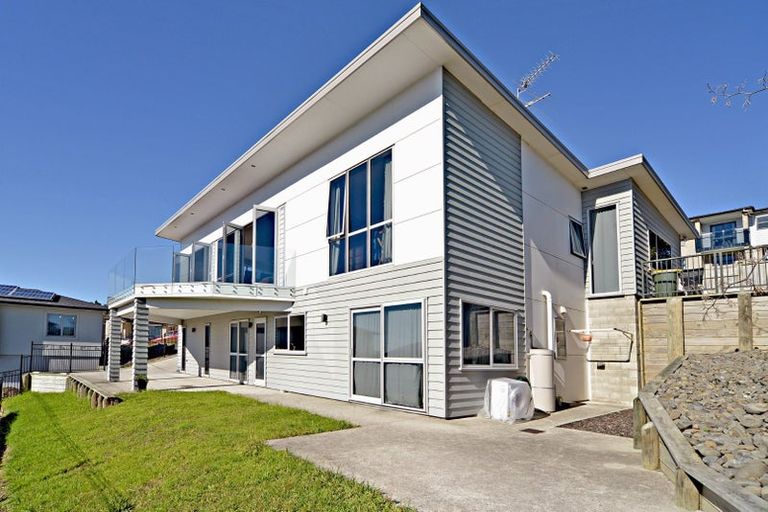 Photo of property in 6 Alexia Place, Flat Bush, Auckland, 2105