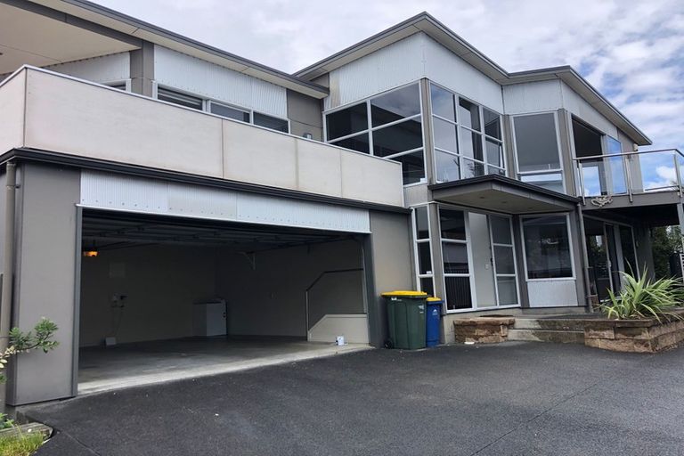 Photo of property in 2/348 Beach Road, Mairangi Bay, Auckland, 0630