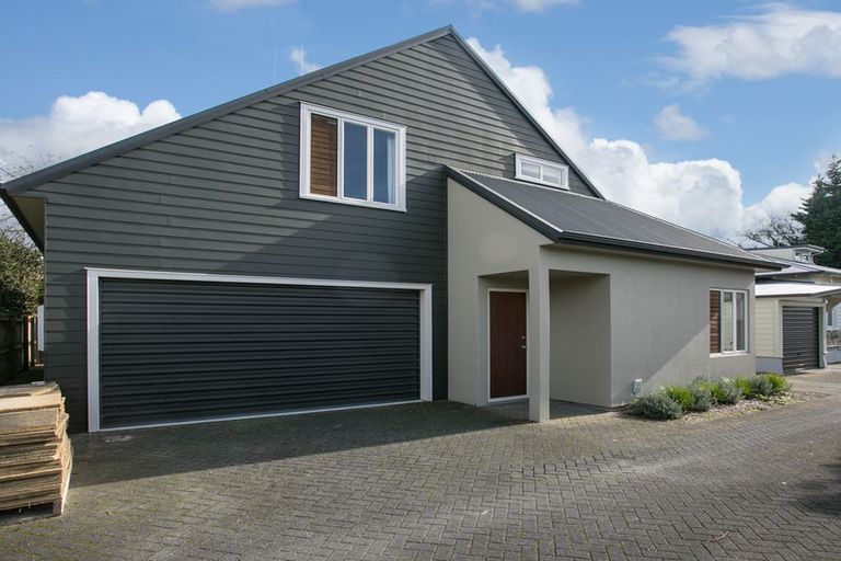 Photo of property in 29a Clare Street, Cambridge, 3434