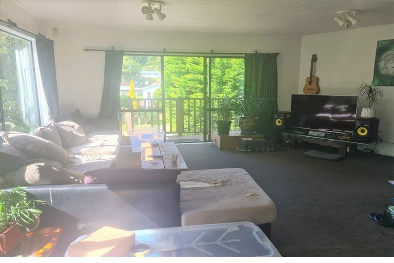 Photo of property in 73 Omapere Street, Whitby, Porirua, 5024