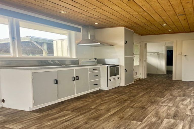 Photo of property in 28 Charles Road, Hannahs Bay, Rotorua, 3010