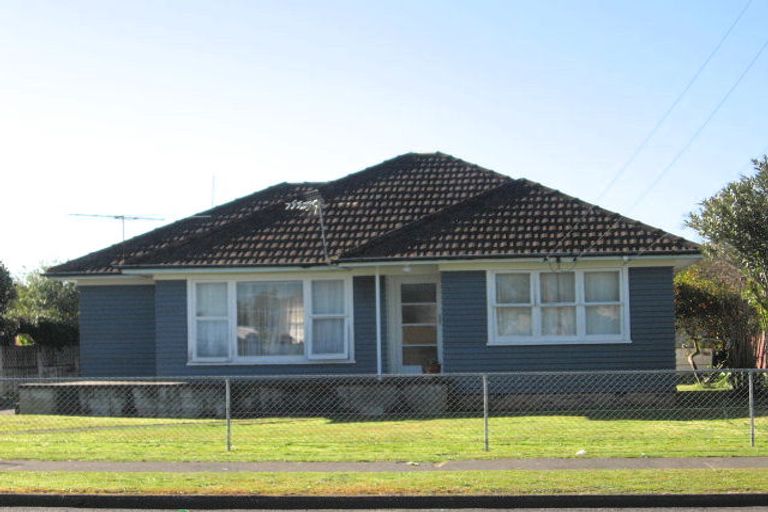 Photo of property in 64 Kelvin Road, Papakura, 2110