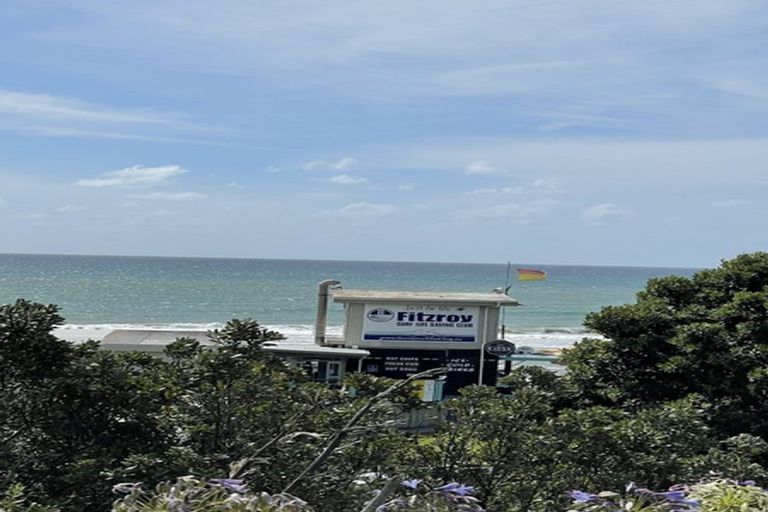 Photo of property in 2/5 Beach Street, Fitzroy, New Plymouth, 4312