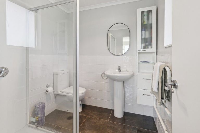 Photo of property in 14 Huxley Grove, Churton Park, Wellington, 6037