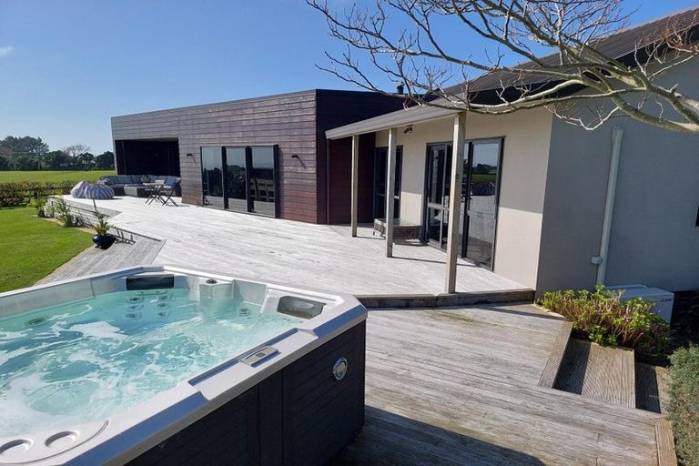 Photo of property in 236 Koru Road, Omata, New Plymouth, 4374