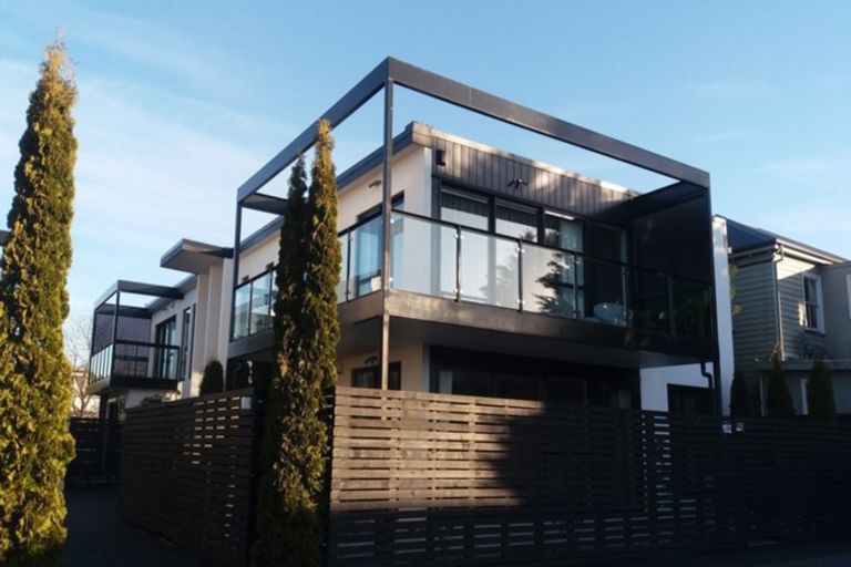 Photo of property in 4/275 Kilmore Street, Christchurch Central, Christchurch, 8011