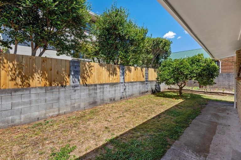 Photo of property in 25 Bellevue Road, Brookfield, Tauranga, 3110
