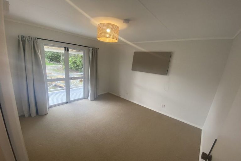 Photo of property in 12 Constable Road, Muriwai, Waimauku, 0881