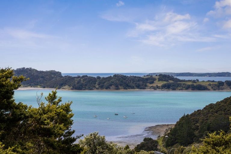 Photo of property in 590 Mahurangi West Road, Mahurangi West, Warkworth, 0983