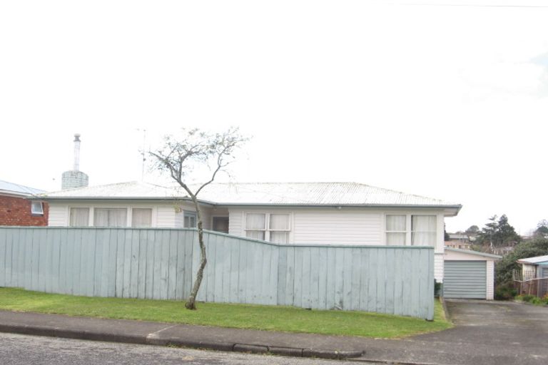 Photo of property in 54 Thompson Terrace, Manurewa, Auckland, 2102