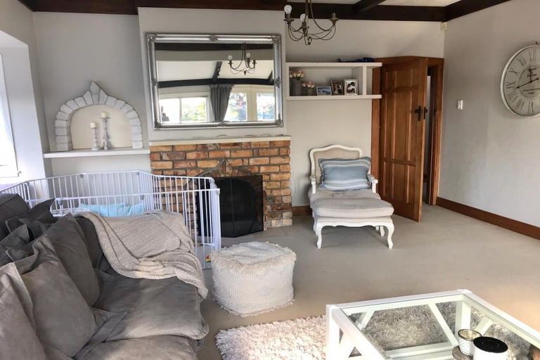 Photo of property in 16a Kowhai Road, Campbells Bay, Auckland, 0630