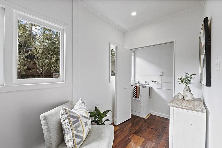 Photo of property in 2/33 Havelock Avenue, Forrest Hill, Auckland, 0620