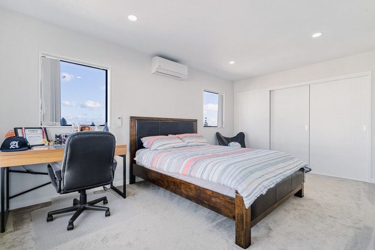 Photo of property in 1 Kohuora Lane, Papatoetoe, Auckland, 2025