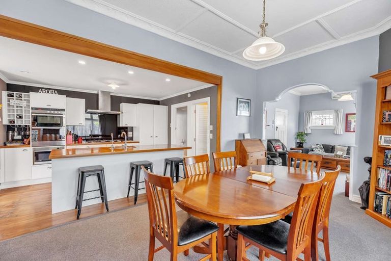 Photo of property in 404 Tremaine Avenue, Takaro, Palmerston North, 4412