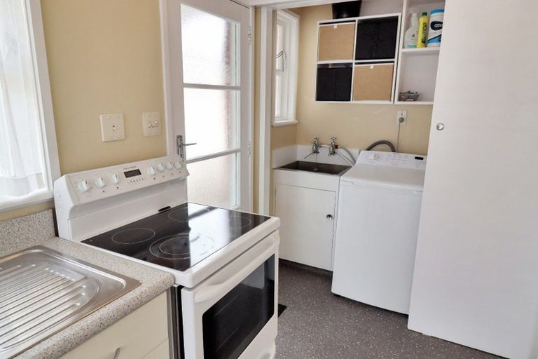 Photo of property in 71 Wai-iti Crescent, Woburn, Lower Hutt, 5010