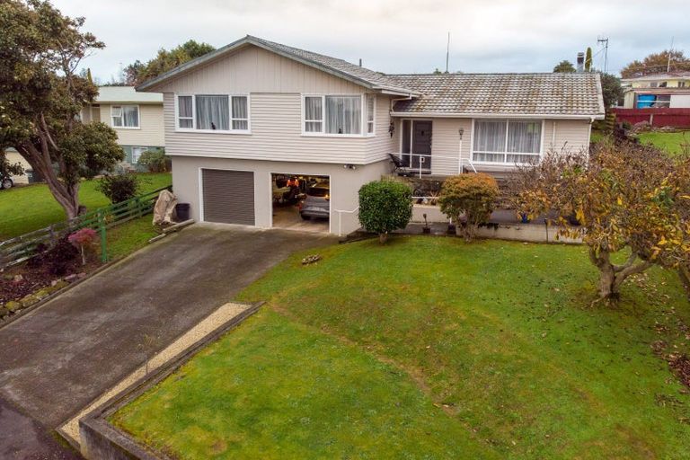 Photo of property in 11 Ries Street, Dannevirke, 4930