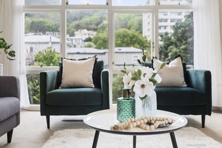 Photo of property in Newman Court Apartments, 2 Newman Terrace, Thorndon, Wellington, 6011