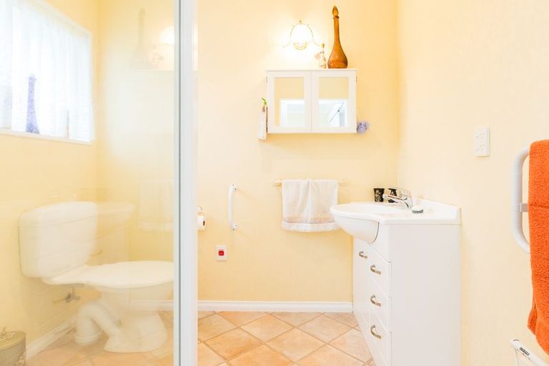 Photo of property in 8 Foxtail Fern, Kelvin Grove, Palmerston North, 4414