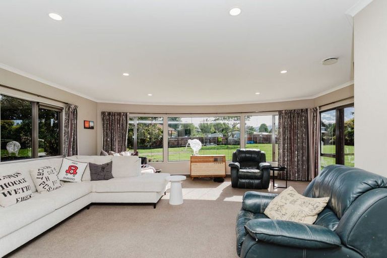 Photo of property in 10 Victoria Avenue, Dannevirke, 4930