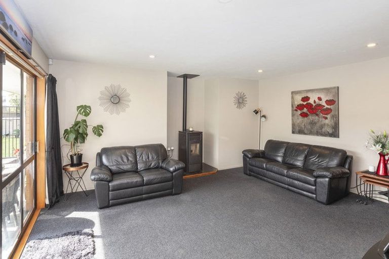 Photo of property in 33 Westlake Drive, Halswell, Christchurch, 8025