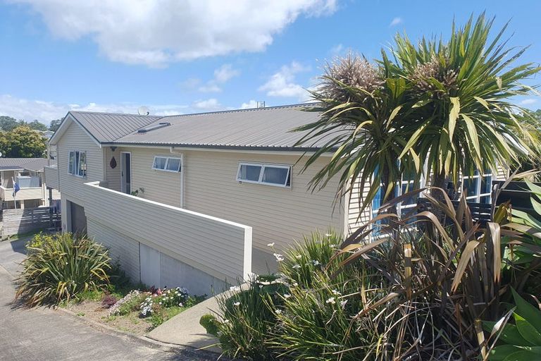 Photo of property in 19 Alamein Avenue, Belmont, Auckland, 0622