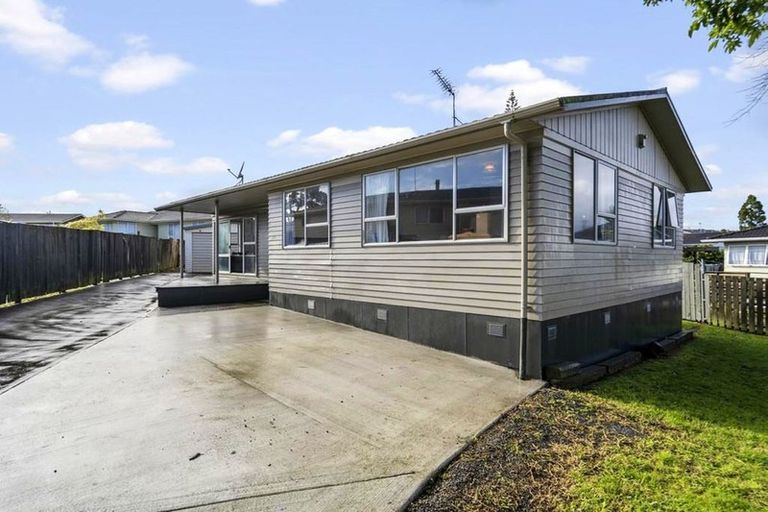 Photo of property in 314 Roscommon Road, Clendon Park, Auckland, 2103