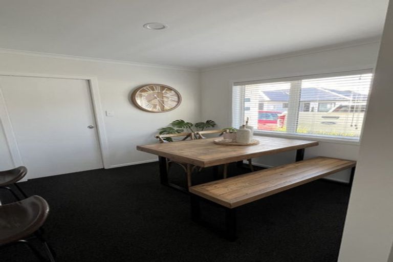 Photo of property in 2/23 Maccallum Court, Rototuna, Hamilton, 3210