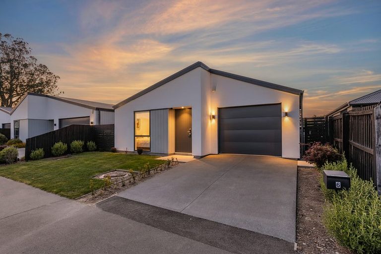 Photo of property in 6 Horoeka Street, Avonhead, Christchurch, 8042