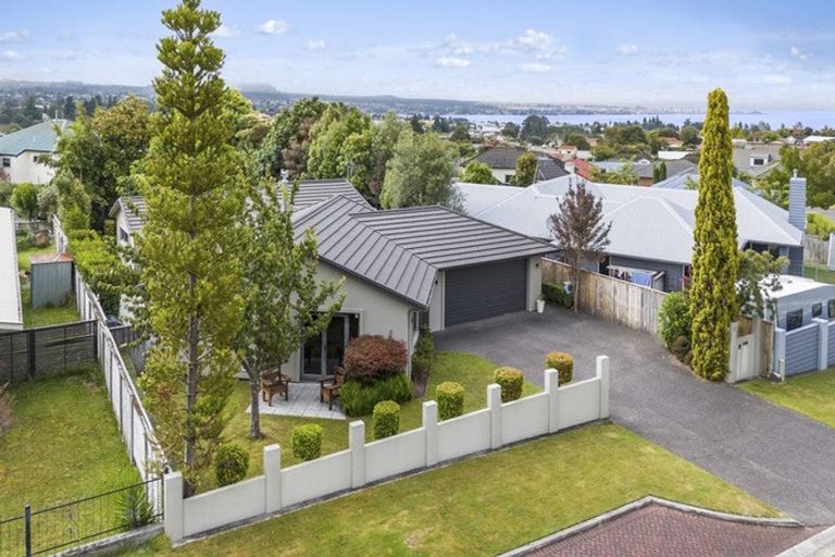 Photo of property in 27 Ventoux Way, Nukuhau, Taupo, 3330