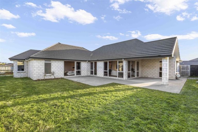 Photo of property in 8 Helenslee Court, Flagstaff, Hamilton, 3210