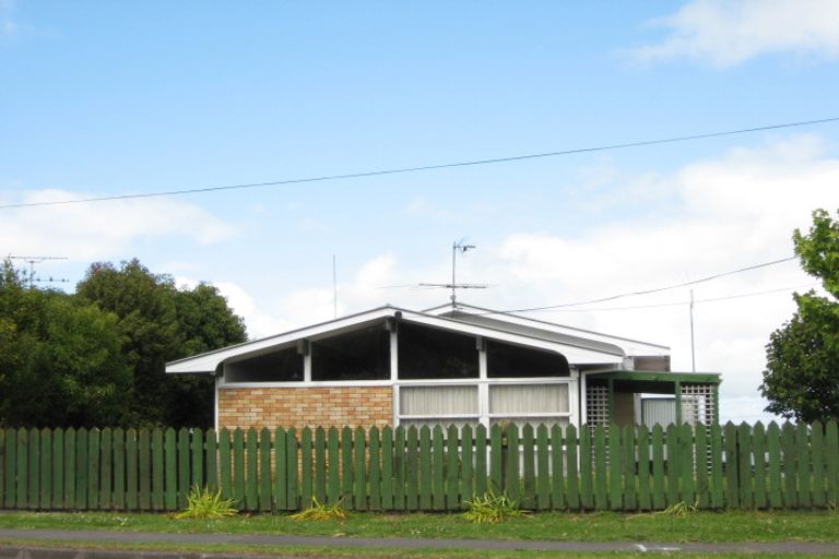 Photo of property in 2/165 Great South Road, Drury, 2113