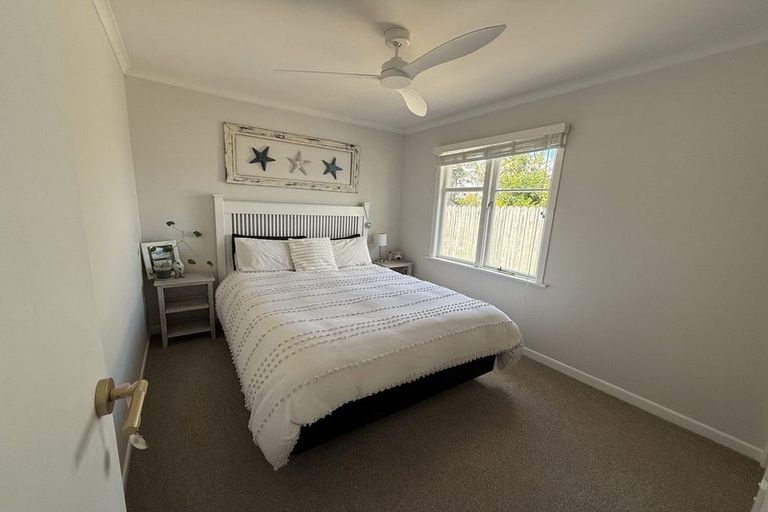 Photo of property in 15 Torkar Road, Clarks Beach, 2122