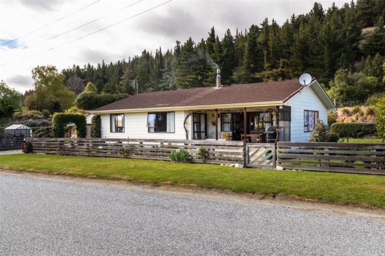 Photo of property in 52 Kingan Road, Luggate, Cromwell, 9383