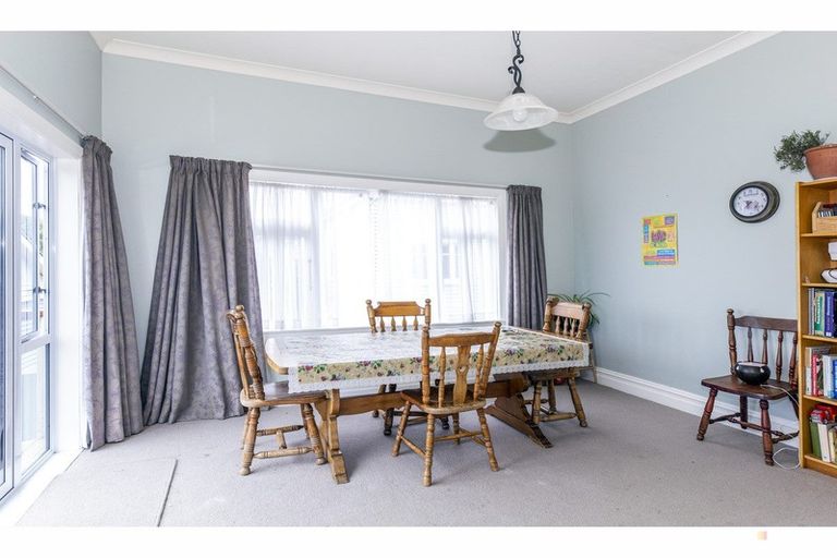 Photo of property in 290 Church Street, West End, Timaru, 7910