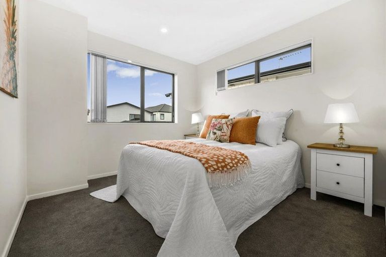 Photo of property in 11 Puruatanga Drive, Flat Bush, Auckland, 2019