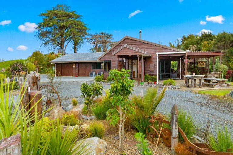 Photo of property in 817 Kaipara Flats Road, Kaipara Flats, Warkworth, 0981