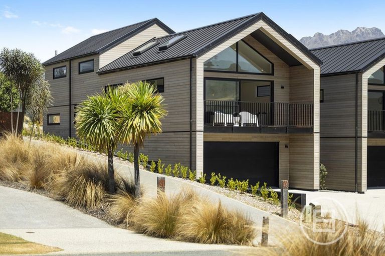Photo of property in 45a Mcadam Drive, Jacks Point, Queenstown, 9371